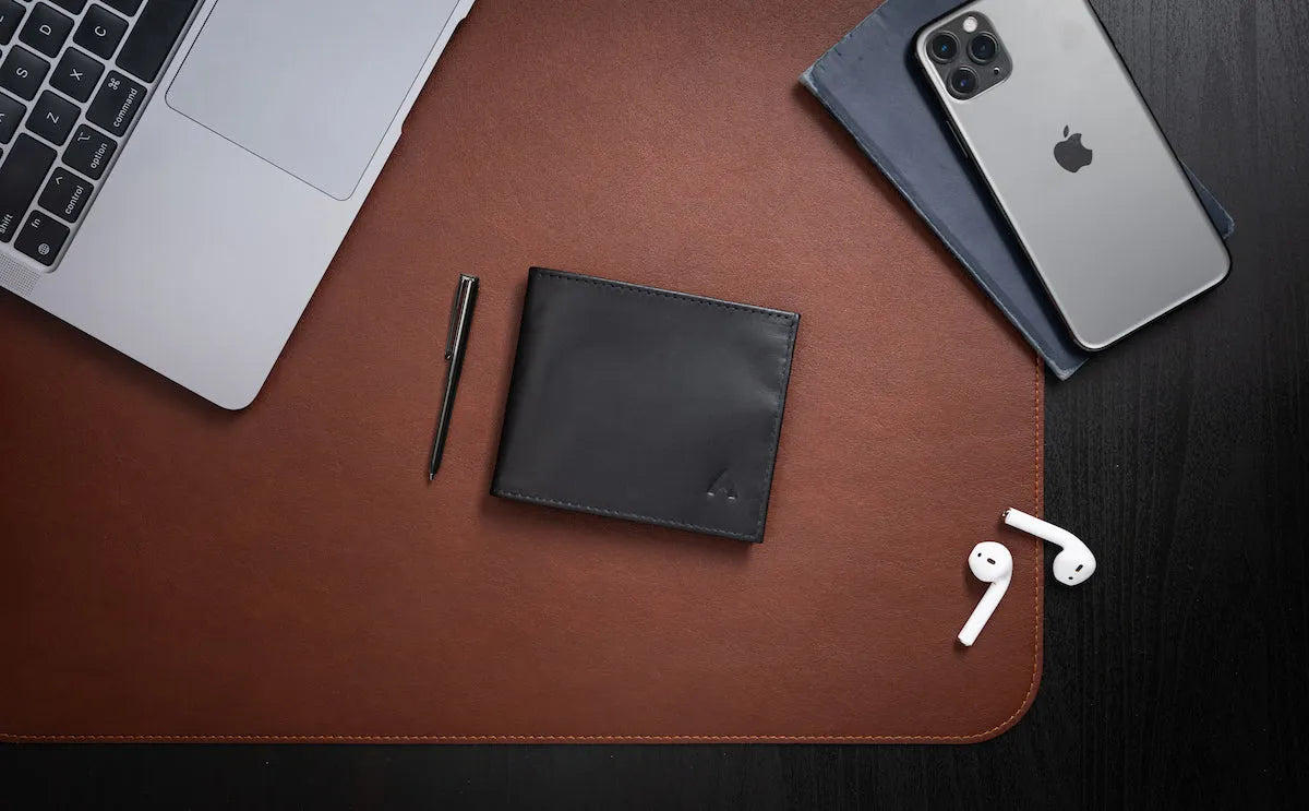 Allett Wallet in Onyx Black