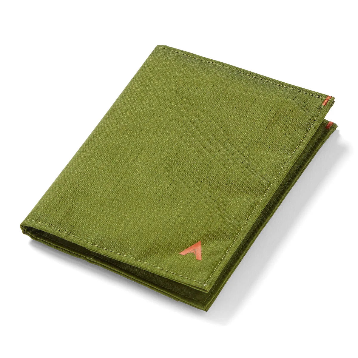 Closed onyx cala green coin wallet made with ripstop nylon against a white background. Allett Coin Wallet 2.0 RFID Nylon cala-green