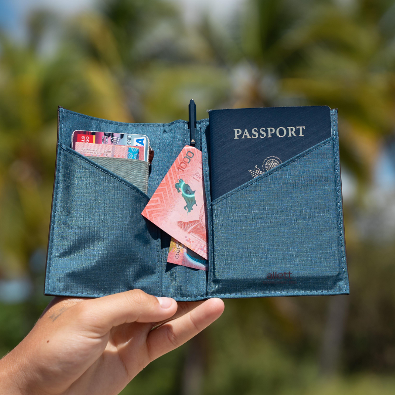 "The Best I’ve Ever Seen": Wallettopia’s Deep Dive into the Allett Travel Wallet