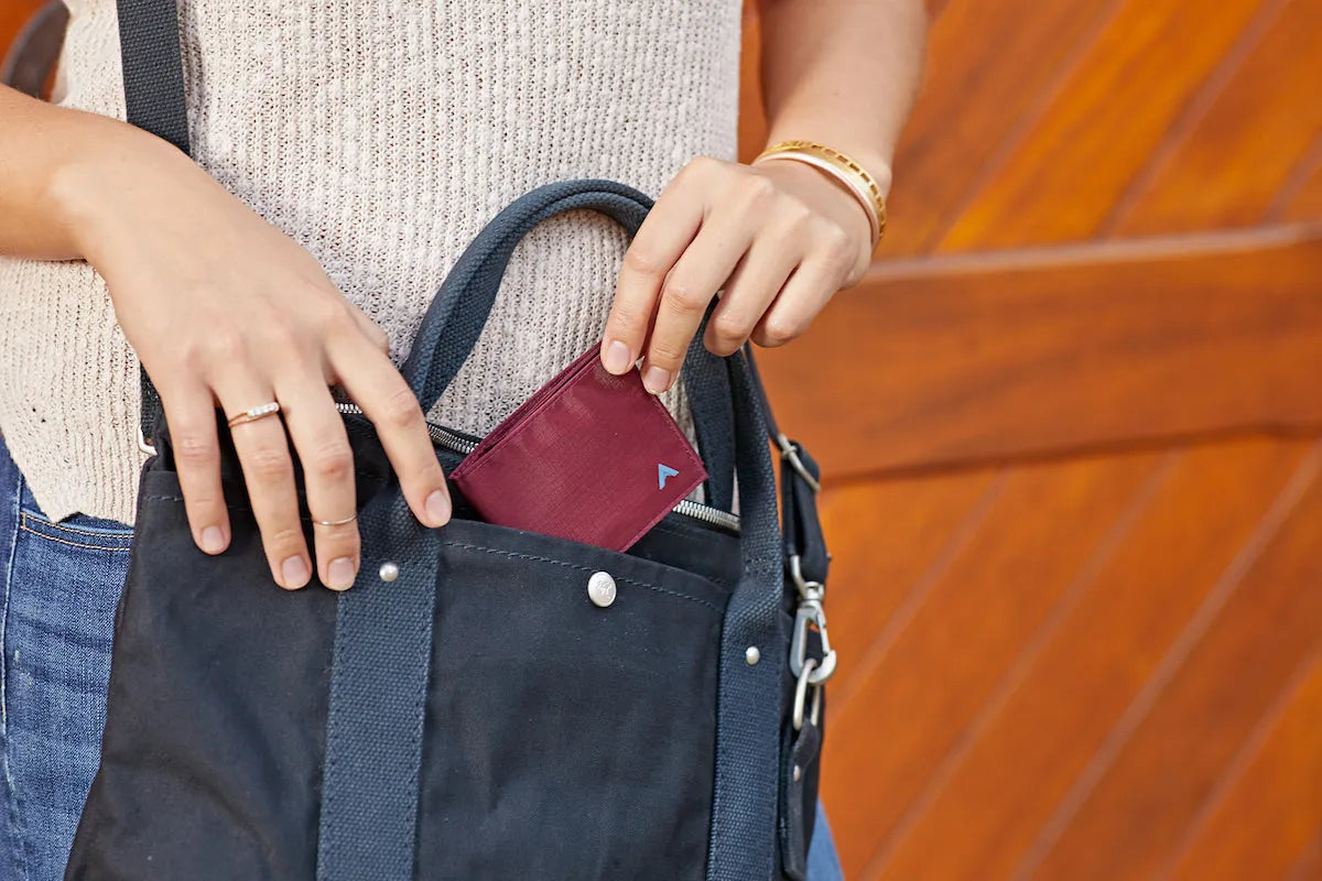 Wallets for College Students: Best Wallets for Combining Style with Functionality in Campus Life
