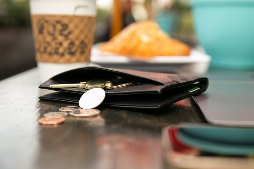Where To Keep Coins When You Have a Minimalist Wallet