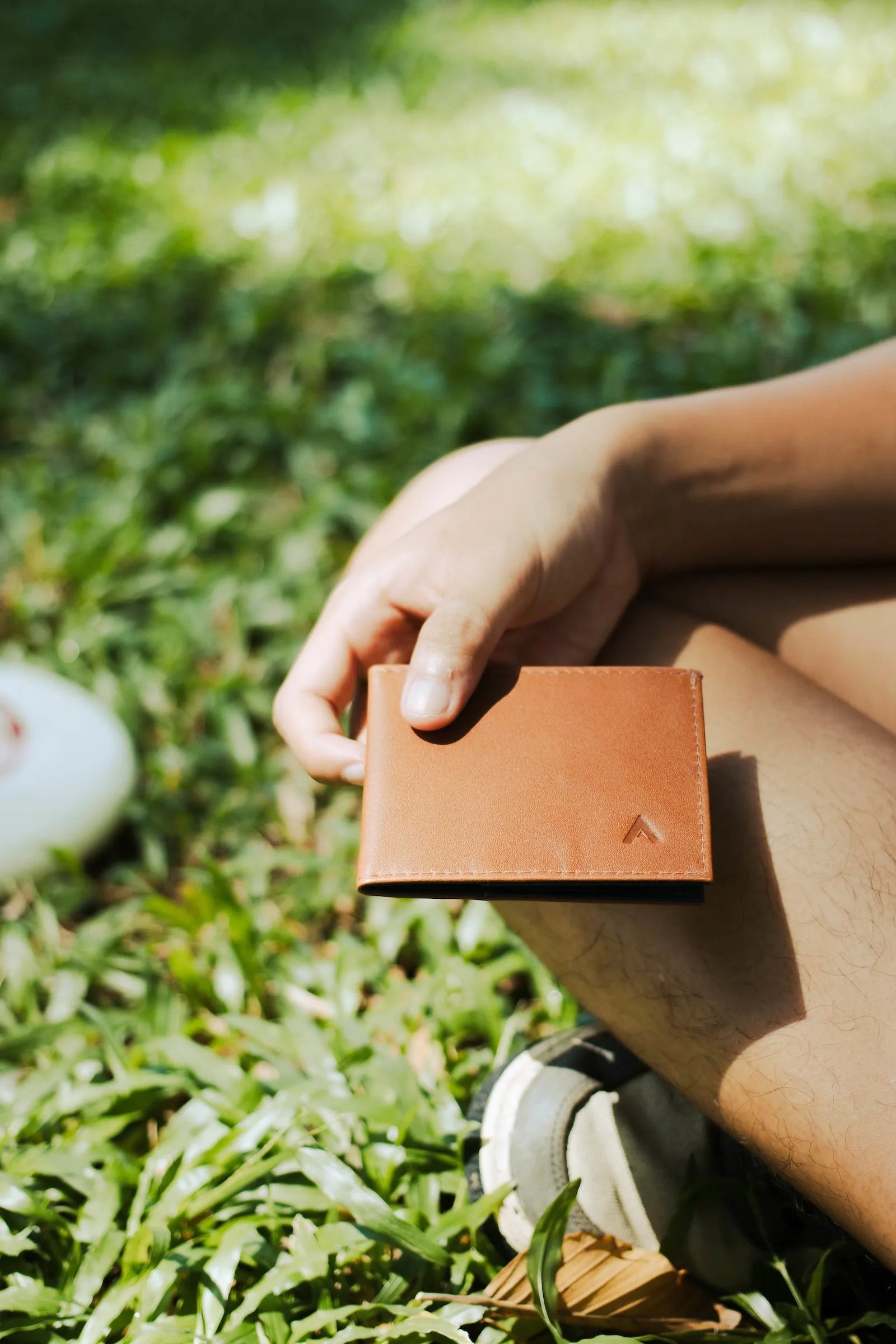 Man holding Allett Wallet